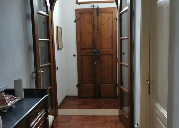 Проживание в семье Singola Trilly